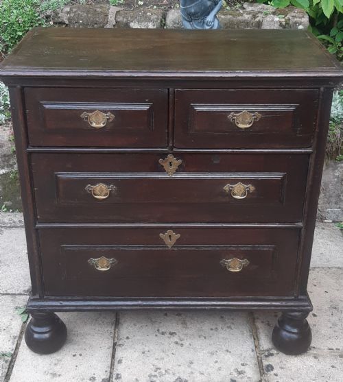 17TH CENTURY OAK CHEST OF DRAWERS - ADDITIONAL PHOTO 1