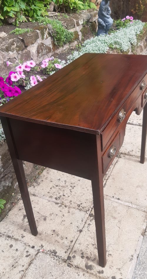 GEORGIAN MAHOGANY DRESSING TABLE - ADDITIONAL PHOTO 3