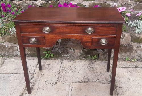 GEORGIAN MAHOGANY DRESSING TABLE - ADDITIONAL PHOTO 5