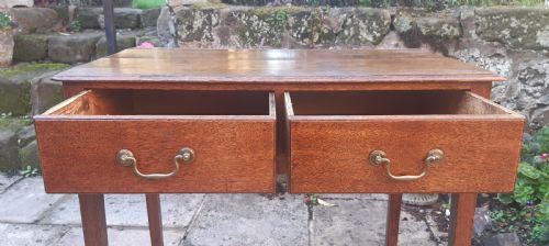 GEORGIAN OAK SIDE TABLE - ADDITIONAL PHOTO 2