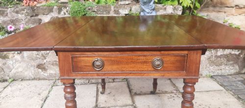 MAHOGANY PEMBROKE DINING TABLE - ADDITIONAL PHOTO 3