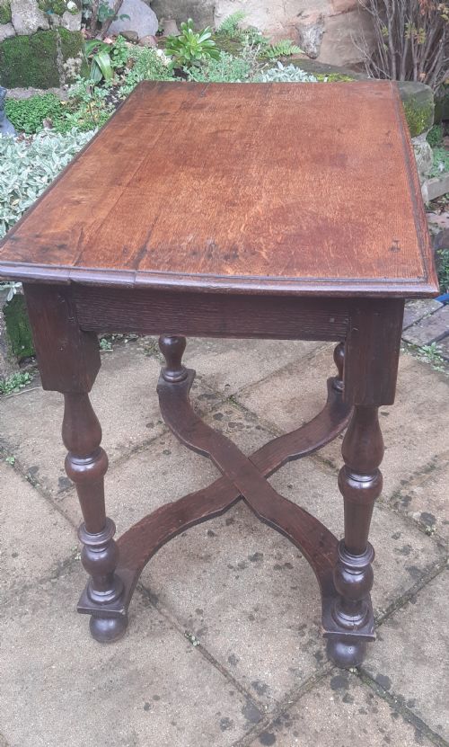 EARLY 18TH CENTURY OAK LOWBOY SIDE TABLE - ADDITIONAL PHOTO 3