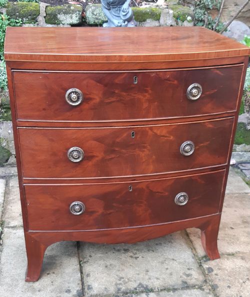 small mahogany chest of drawers georgian bow front - CATEGORY: ANTIQUE CHEST OF DRAWERS - DATED 1800