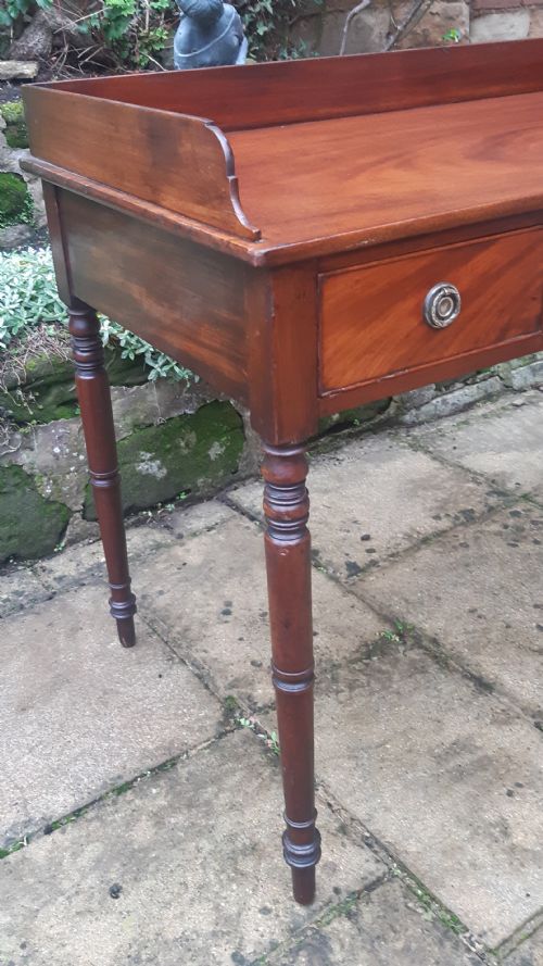 SUPERB GEORGIAN DRESSING OR WRITING TABLE - ADDITIONAL PHOTO 2