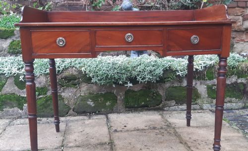 SUPERB GEORGIAN DRESSING OR WRITING TABLE - ADDITIONAL PHOTO 3