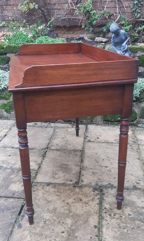 SUPERB GEORGIAN DRESSING OR WRITING TABLE - ADDITIONAL PHOTO 4
