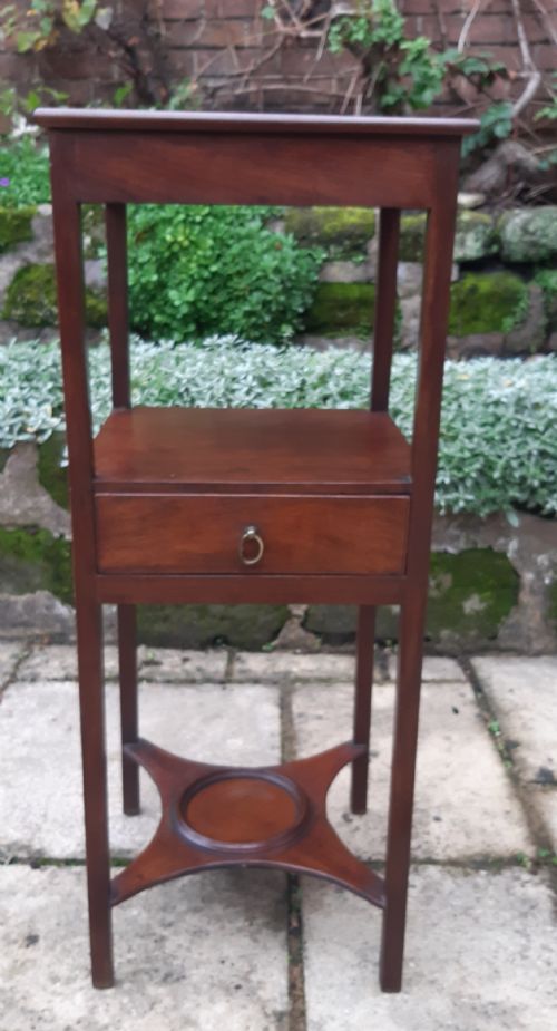 SMALL MAHOGANY BEDSIDE TABLE - ADDITIONAL PHOTO 1