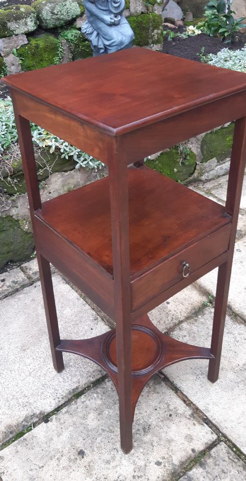 SMALL MAHOGANY BEDSIDE TABLE - ADDITIONAL PHOTO 4