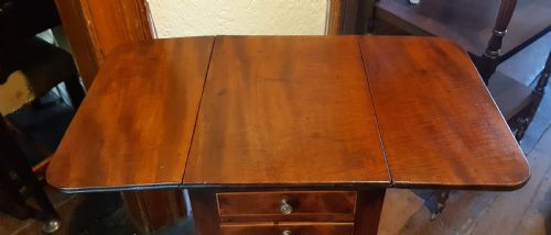 SMALL LAMP PEMBROKE TABLE - ADDITIONAL PHOTO 7