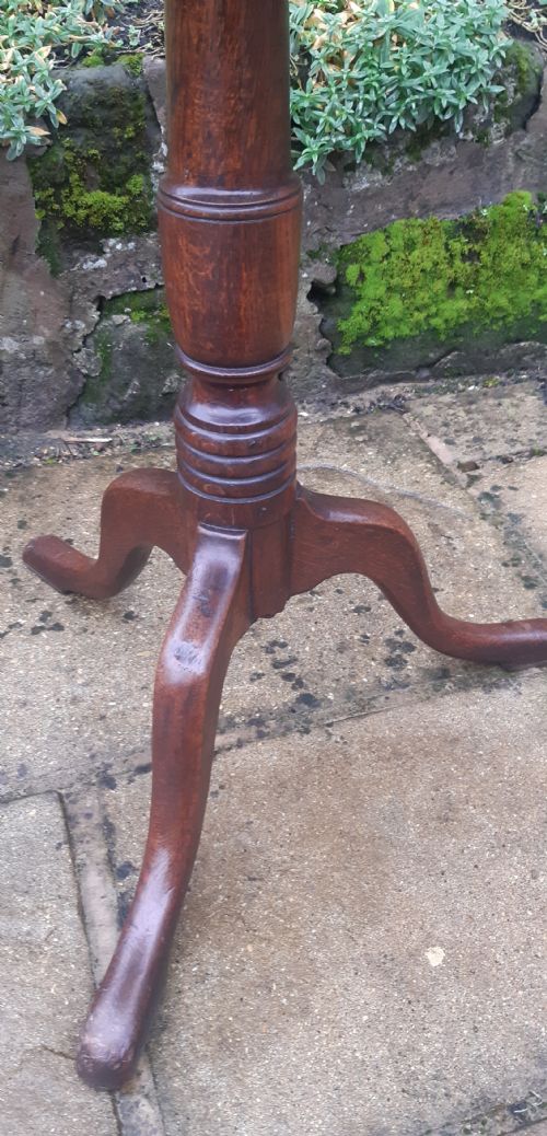 SMALL OAK TRIPOD LAMP TABLE GEORGIAN - ADDITIONAL PHOTO 2