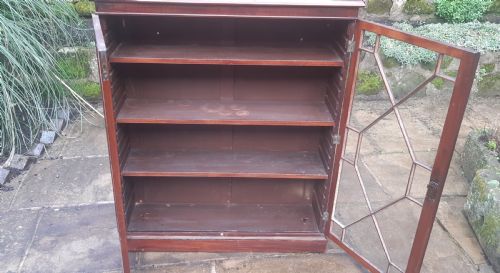 PRETTY GLAZED BOOKCASE MAHOGANY - ADDITIONAL PHOTO 8