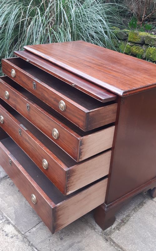 LOVELY GEORGIAN CHEST OF DRAWERS MAHOGANY - ADDITIONAL PHOTO 4