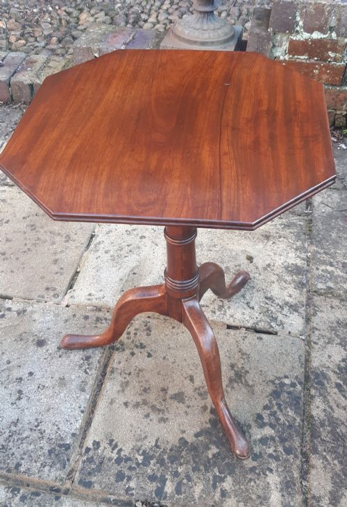 georgian small tripod lamp table mahogany - CATEGORY: ANTIQUE TABLES - DATED 18TH CENTURY
