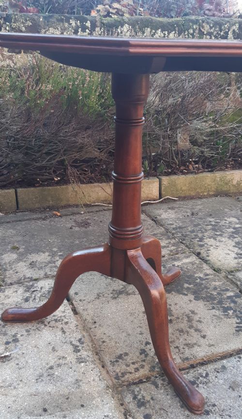 GEORGIAN SMALL TRIPOD LAMP TABLE MAHOGANY - ADDITIONAL PHOTO 1