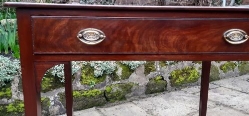 GEORGIAN MAHOGANY SIDE TABLE - ADDITIONAL PHOTO 4