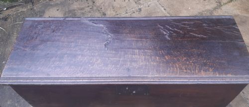 SMALL OAK SWORD CHEST COFFER 17TH CENTURY - ADDITIONAL PHOTO 5