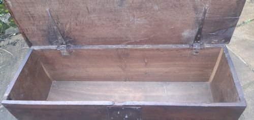 SMALL OAK SWORD CHEST COFFER 17TH CENTURY - ADDITIONAL PHOTO 8