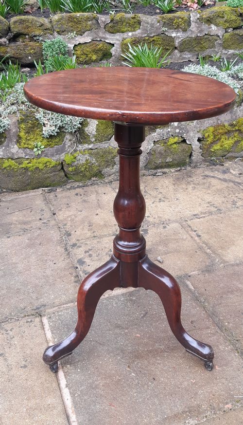 small mahogany tripod table - CATEGORY: ANTIQUE TABLES - DATED 18TH CENTURY