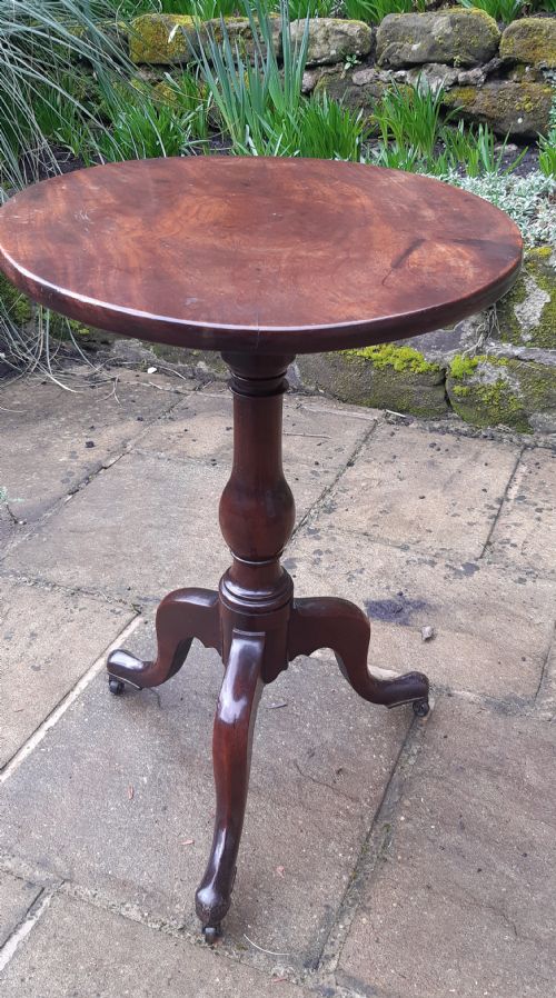 SMALL MAHOGANY TRIPOD TABLE - ADDITIONAL PHOTO 5