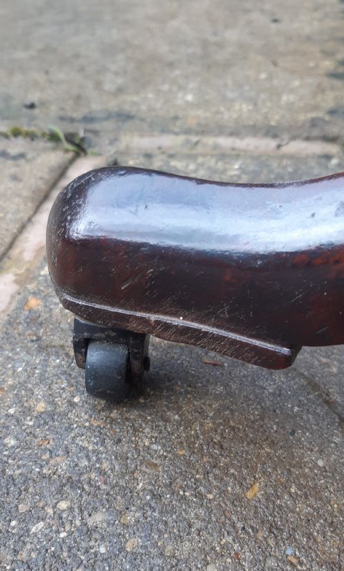 SMALL MAHOGANY TRIPOD TABLE - ADDITIONAL PHOTO 6