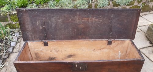 18TH CENTURY SWORD CHEST COFFER - ADDITIONAL PHOTO 5