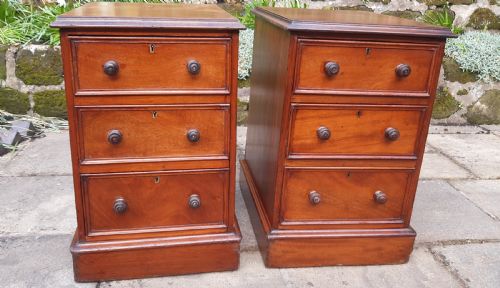 A PAIR OF BEDSIDE DRAWERS MAHOGANY - ADDITIONAL PHOTO 8
