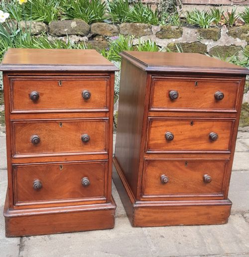 a pair of bedside drawers mahogany - CATEGORY: ANTIQUE CUPBOARDS - DATED VICTORIAN