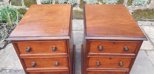 A PAIR OF BEDSIDE DRAWERS MAHOGANY - ADDITIONAL PHOTO 15