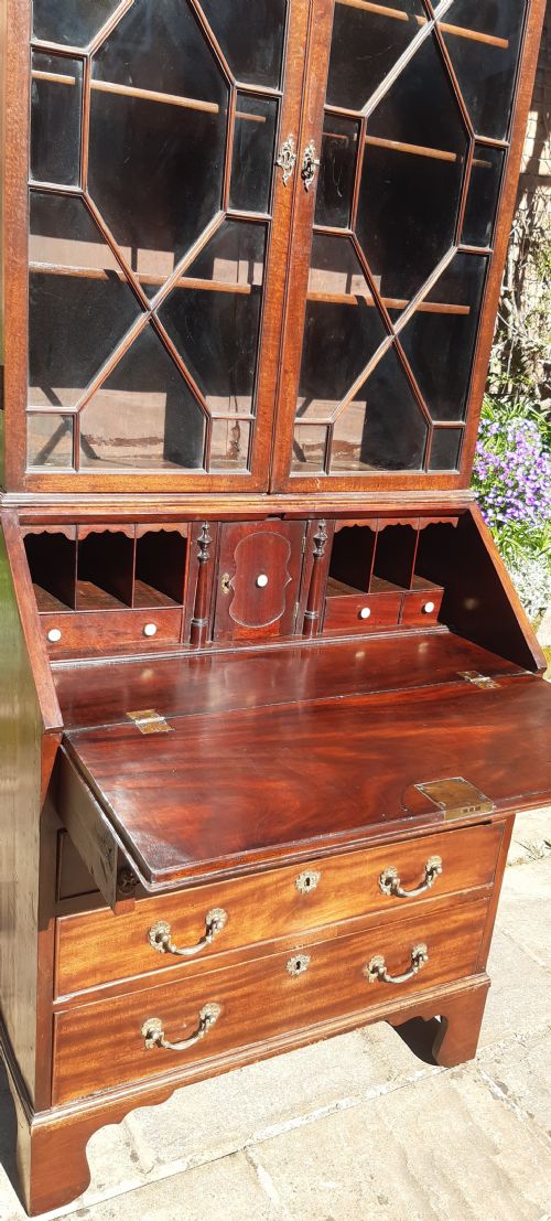 STUNNING SMALL BUREAU BOOKCASE GEORGE 111 - ADDITIONAL PHOTO 1