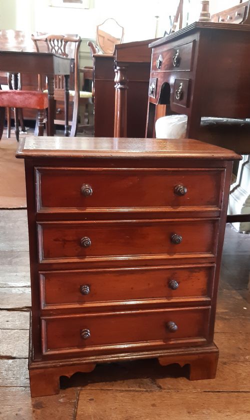 MINIATURE OR COLLECTORS MAHOGANY CHEST OF DRAWERS - ADDITIONAL PHOTO 2