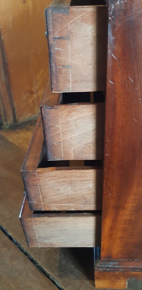 MINIATURE OR COLLECTORS MAHOGANY CHEST OF DRAWERS - ADDITIONAL PHOTO 1