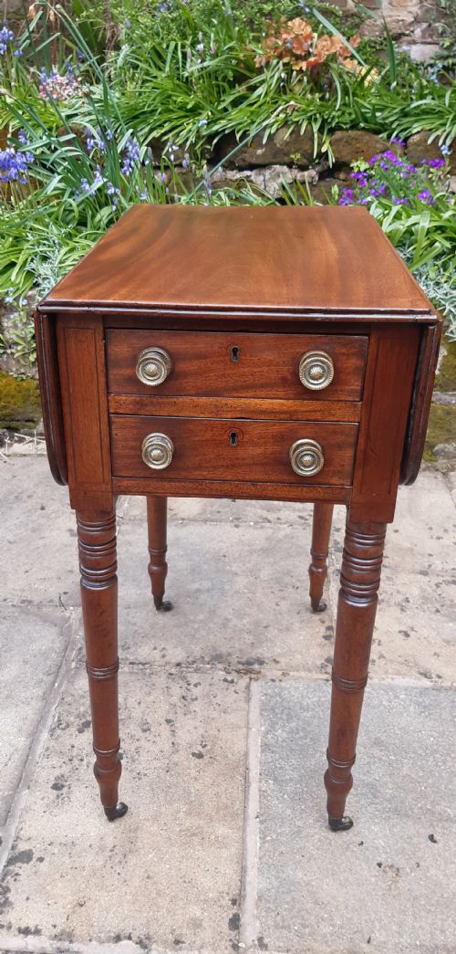 small lamp pembroke table regency mahogany - CATEGORY: ANTIQUE TABLES - DATED REGENCY