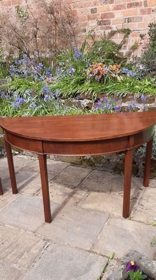 PAIR OF LARGE DEMI LUNE TABLES MAHOGANY GEORGIAN - ADDITIONAL PHOTO 4