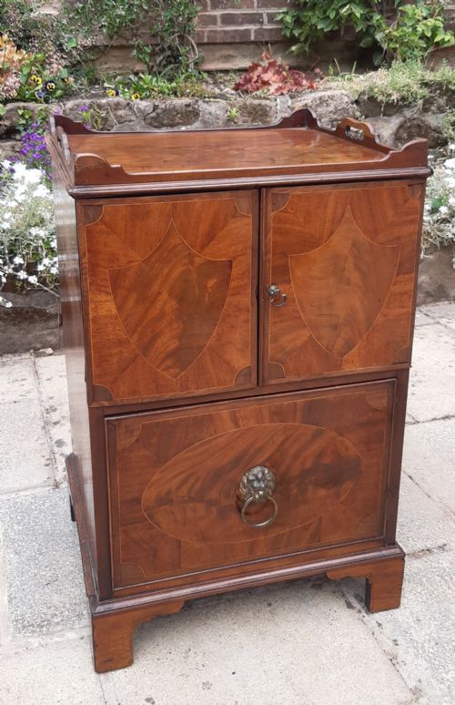 SUPERB GEORGIAN BEDSIDE CUPBOARD - ADDITIONAL PHOTO 1