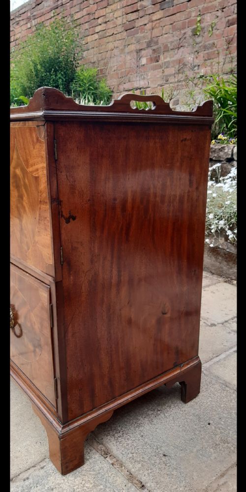 SUPERB GEORGIAN BEDSIDE CUPBOARD - ADDITIONAL PHOTO 5