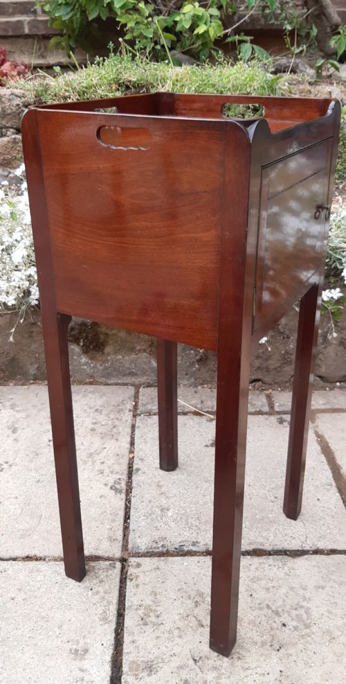 GEORGIAN MAHOGANY BEDSIDE POT CUPBOARD - ADDITIONAL PHOTO 5