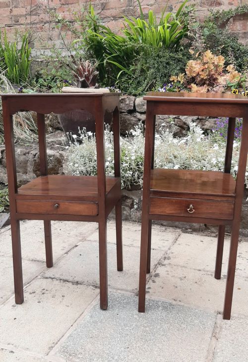 A PAIR OF MATCHED GEORGIAN BEDSIDE TABLES - ADDITIONAL PHOTO 7