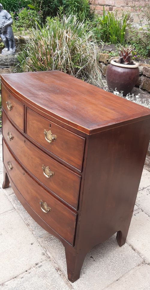 SMALL BOW FRONTED CHEST OF DRAWERS - ADDITIONAL PHOTO 9