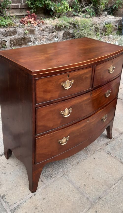 SMALL BOW FRONTED CHEST OF DRAWERS - ADDITIONAL PHOTO 10