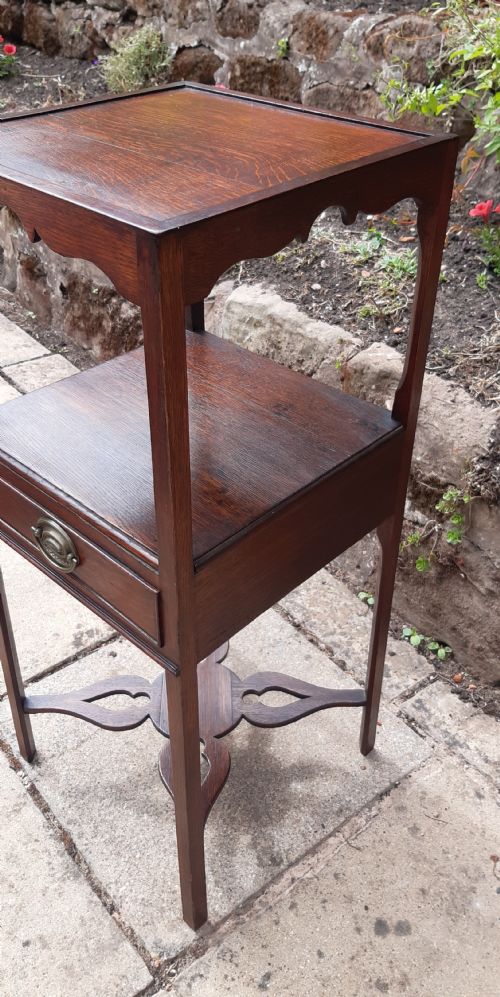 GEORGIAN OAK BEDSIDE TABLE - ADDITIONAL PHOTO 6