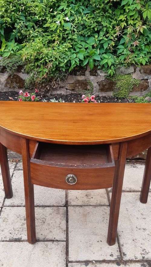MAHOGANY DEMILUNE SIDE TABLE - ADDITIONAL PHOTO 3
