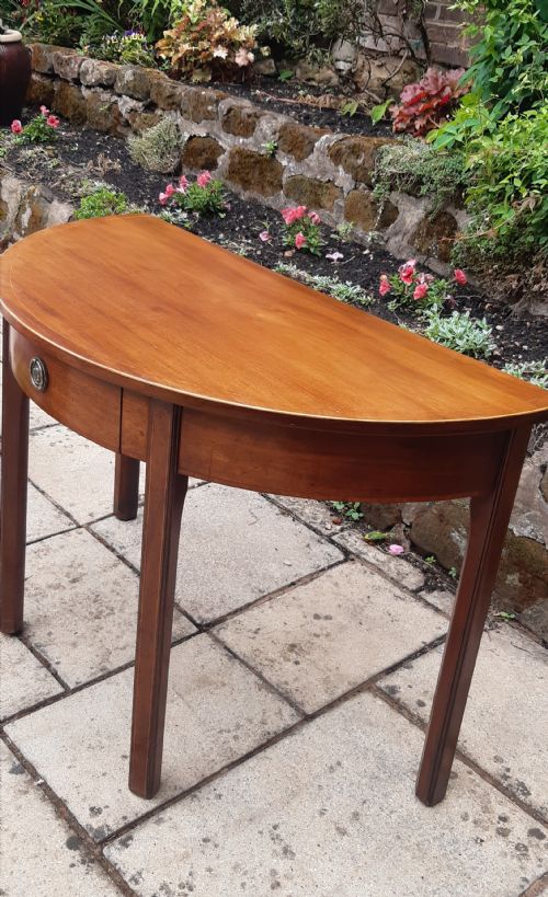 MAHOGANY DEMILUNE SIDE TABLE - ADDITIONAL PHOTO 6