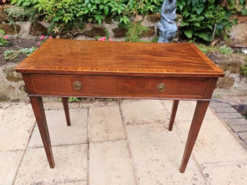 super georgian mahogany side table - CATEGORY: ANTIQUE TABLES - DATED 18TH CENTURY
