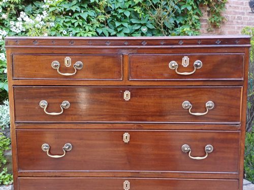 GEORGIAN 18TH CENTURY MAHOGANY CHEST OF DRAWERS - ADDITIONAL PHOTO 8