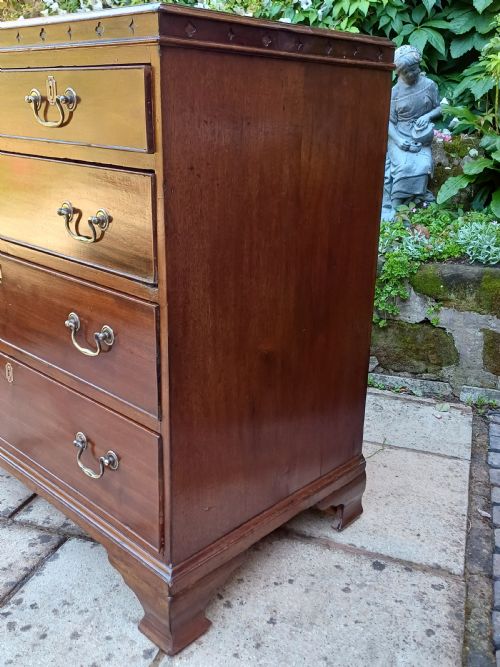 GEORGIAN 18TH CENTURY MAHOGANY CHEST OF DRAWERS - ADDITIONAL PHOTO 9