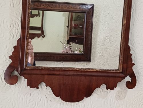 GEORGIAN MAHOGANY FRETWORK WALL MIRROR WITH HOHO BIRD - ADDITIONAL PHOTO 2