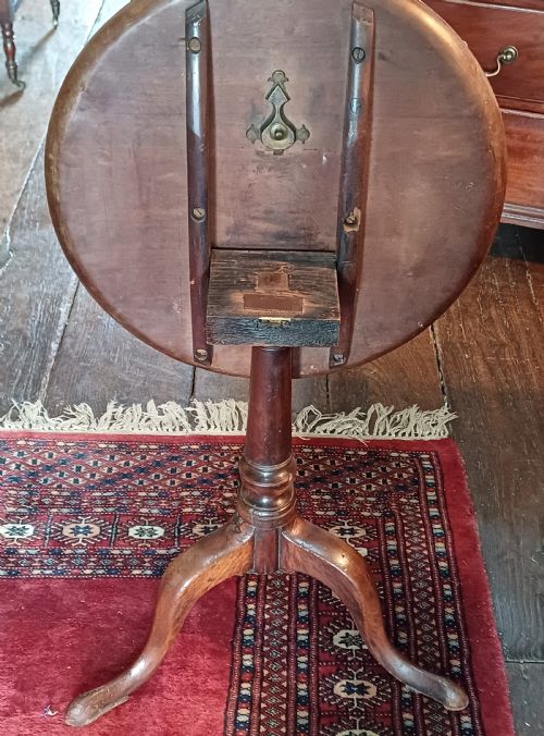 A REALLY SWEET GEORGIAN LOW TRIPOD TABLE - ADDITIONAL PHOTO 6