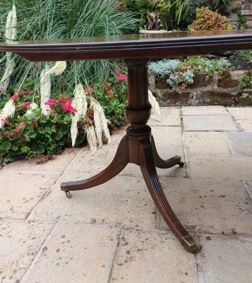 MAHOGANY PEDESTAL 8 SEATER DINING TABLE - ADDITIONAL PHOTO 4