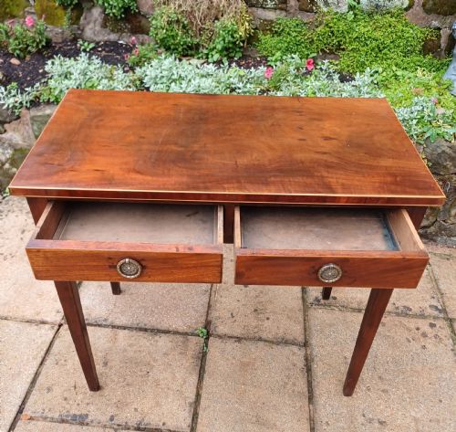 SMALL GEORGIAN MAHOGANY SIDE TABLE - ADDITIONAL PHOTO 2