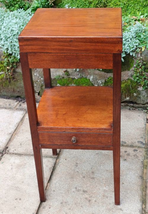 georgian bedside table washstand mahogany - CATEGORY: ANTIQUE CABINETS - DATED 1800